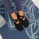 5. GAIAM Rutschfeste Yoga-Socken DOVETAIL 64998