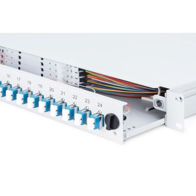 20. Digitus Glasfaserpanel, mit Zubehör, LC, OM4