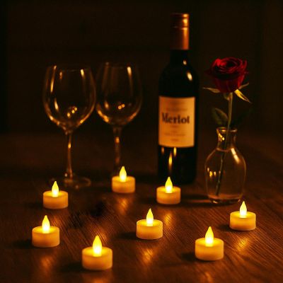 18. Set mit 8 LED-Teelichtern und Fernbedienung