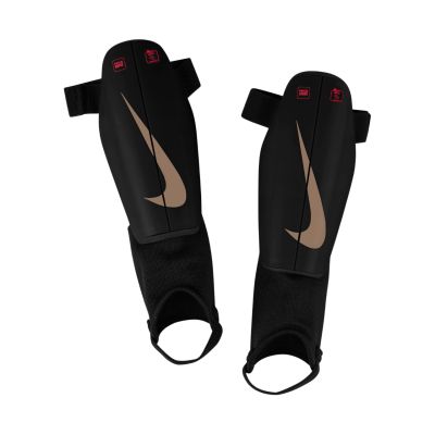 Nike Charge Kinder-Fußball-Schienbeinschoner Schwarz DX4610 011