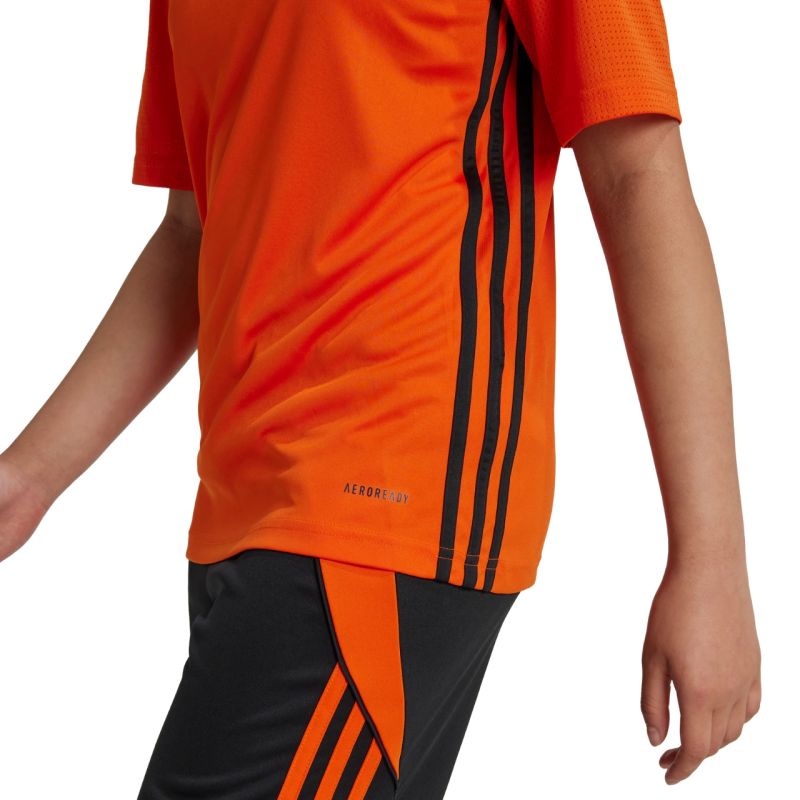 14. adidas Tisch 23 Trikot Jr JJ1157