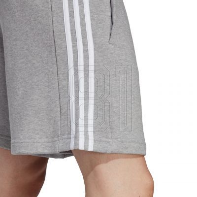 5. Adidas Essentials French Terry 3-Streifen M IC9437 Shorts