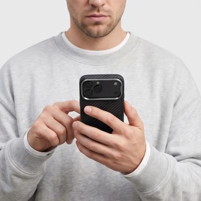 9. Tech-Protect Ion Carbon MagSafe Hülle für iPhone 18 Pro Max / 17 Pro Max – Schwarz und Silber