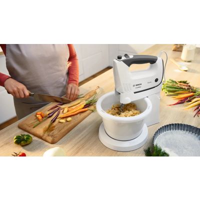 14. Bosch ErgoMixx MFQ37490 Küchenmaschine mit Rührschüssel (750 W; Weiß)