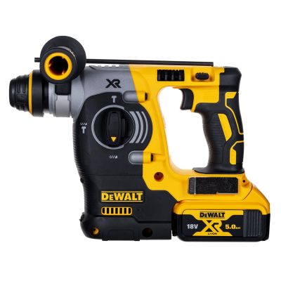9. 18V DCK422P3 DEWALT Kombi-Kit