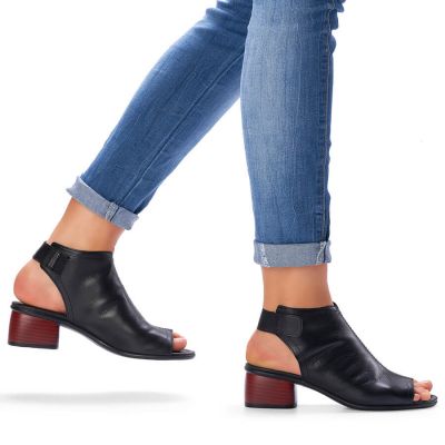 22. Remonte W RKR654 Bequeme Ledersandalen