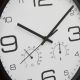 6. 30 cm Wanduhr mit Thermometer, schwarz