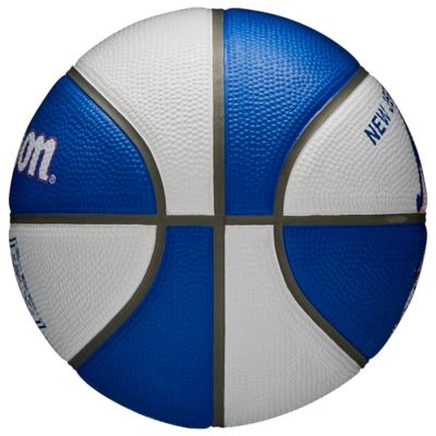 4. Wilson NBA Team Retro Brooklyn Nets Miniball WTB3200XBBRO