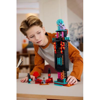 20. LEGO Minecraft 21279 Enderman-Turm