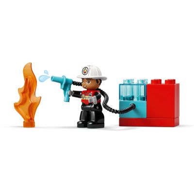 4. LEGO DUPLO TOWN 10473 Feuerwehrwagen mit Schlauch und Feuerwehrmann