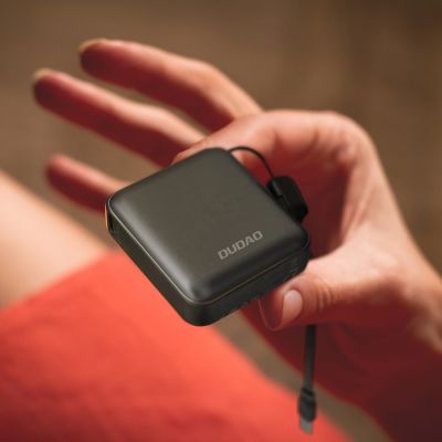 3. Dudao K22+ Ultrakompakte Powerbank 10000 mAh 22,5 W USB-C mit Anhänger/Kabel - Grau