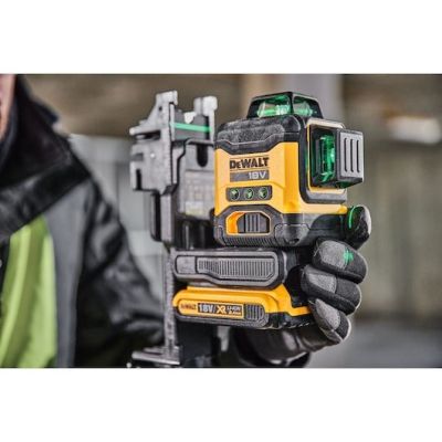 4. DeWALT DCLE34031N-XJ Selbstnivellierender Laser