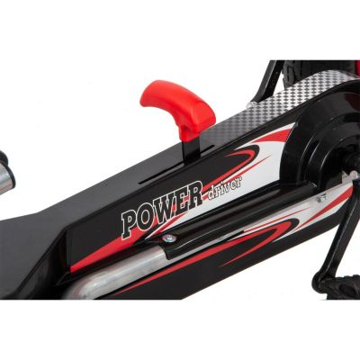 22. 14. Januar, rotes Pedalauto Go-Kart