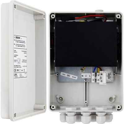 6-Port-Switch SG64H mit Netzteil für 4 IP-Kameras in einem hermetischen Gehäuse