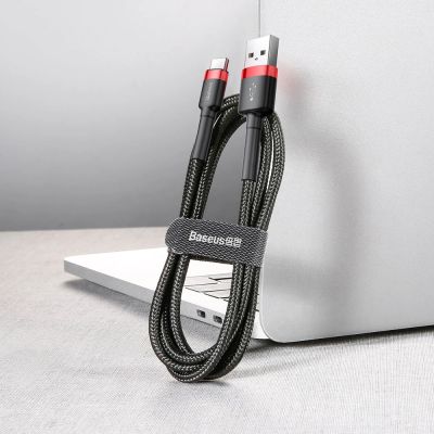 5. Baseus Cafule USB-A / USB-C QC 3.0 3A Kabel 0,5 m - Schwarz und Rot