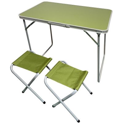 4. Klappbarer Campingtisch 80x60x70cm und 2 Stühle, grün