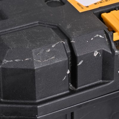 33. DEWALT Kombi-Werkzeugset 18V 2x4,0Ah DCK2062M2T