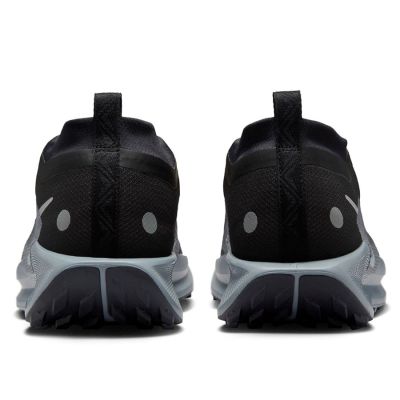 4. Nike Pegasus Trail 5 Gore-Tex FQ0908-001 Schuhe