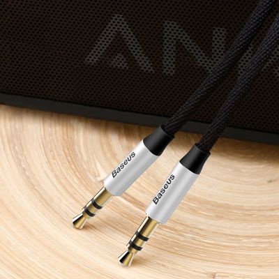 15. Baseus Yiven M30 Stereo-Audiokabel AUX 3,5 mm Mini-Klinkenstecker 1,5 m silber-schwarz (CAM30-CS1)