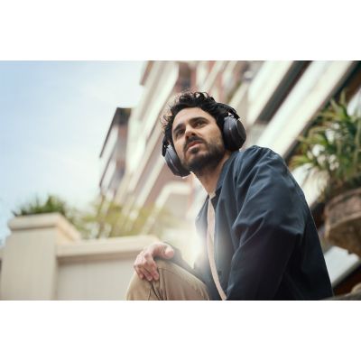 117. POLY Voyager Surround 80 UC USB-C Headset + USB-C/A Adapter