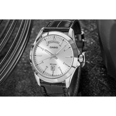 4. Herrenarmbanduhr CASIO MTP-1370L-7AVDF + BOX