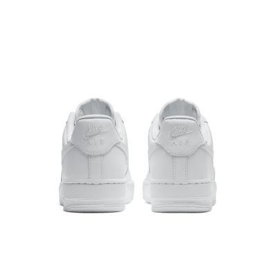 5. Nike Air Force 1 '07 W DD8959-100 Schuhe