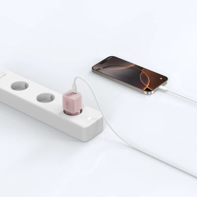 7. Tech-Protect NCM25 USB-C PD 25W Wandladegerät - Rosa