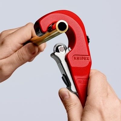 12. Knipex 90 31 02 SB Handrohrschneider