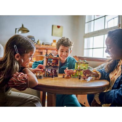 7. LEGO Harry Potter 76452 Marken-Quidditch-Ausrüstung und Eisdielen