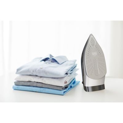 10. Black+Decker BXSS2401E Dampfgenerator (2400W)