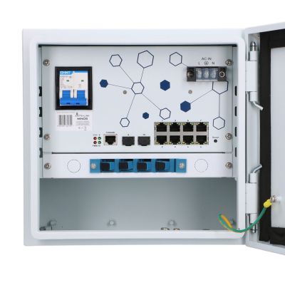 4. Extralink Outdoor PoE Switch Minos 8x RJ45 1000Mb/s PoE, 2x SFP, 200W, L2, aktive Kühlung