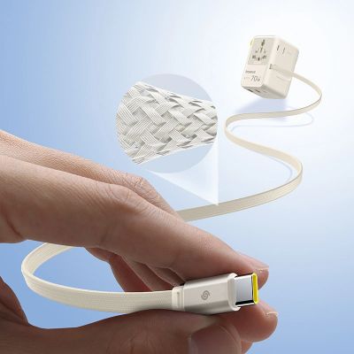 6. Baseus EnerCore CG11 70W 6-in-1 Reiseadapter mit einziehbarem USB-C-Kabel – Weiß