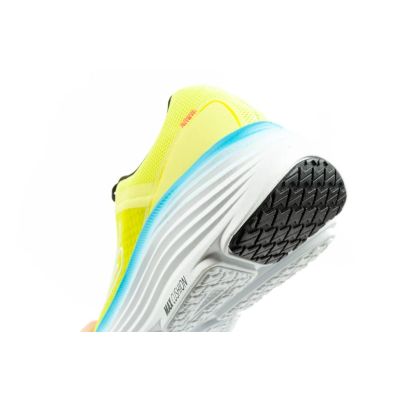 7. Skechers Max Cushioning Leichte Laufschuhe für Herren in Limettengrün