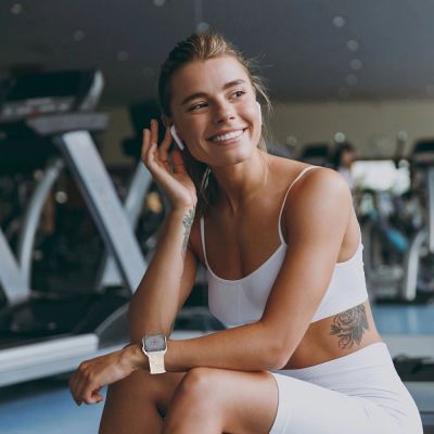 3. Tech-Protect Nylonmag-Armband für Apple Watch 4 / 5 / 6 / 7 / 8 / 9 / SE / Ultra 1 / 2 (42 / 44 / 45 / 49 mm) – Grün