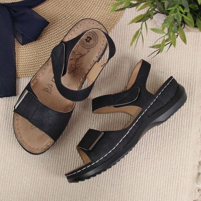 6. eVento W EVE223D schwarze Keilsandalen 
