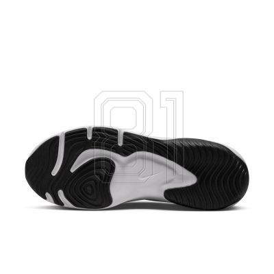 6. Nike Legend Essential 3 Next Nature M DM1120-001 Schuhe