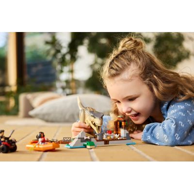 4. LEGO Jurassic World 76975 T. rex Flussflucht