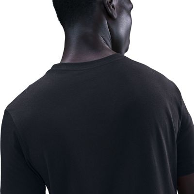 4. Nike PSG Wappen-T-Shirt HQ8328-010