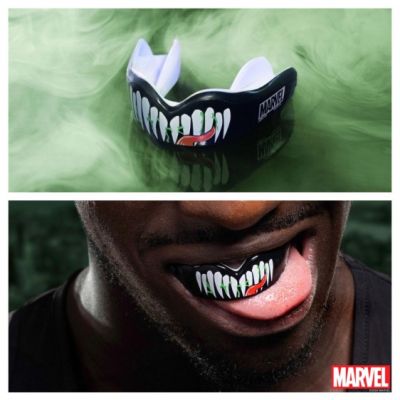 11. OZ-TT "Extro Marvel Deadpool" Mundschutz Rot und Schwarz SENIOR