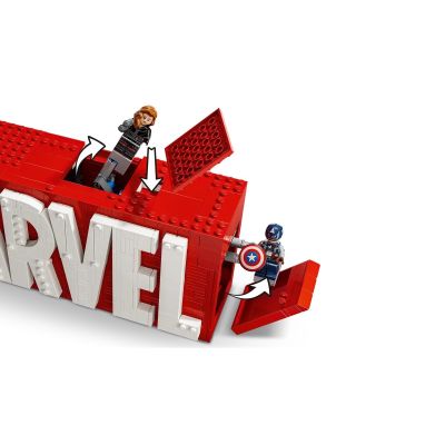 5. LEGO MARVEL SUPER HEROES 76313 MARVEL Logo mit Minifiguren