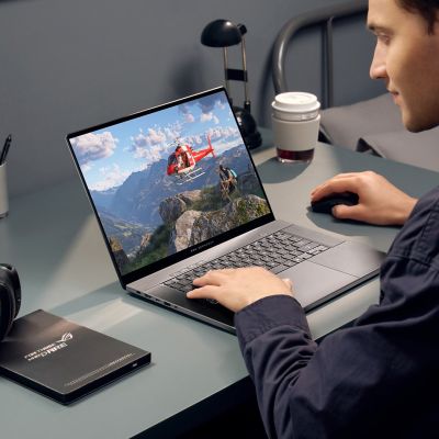 12. ASUS ROG Zephyrus G16 GU605CM-QR027W Ultra 7 255H 16" 2,5K OLED 240Hz 500nits AG 16GB LPDDR5X 7467 SSD1TB GeForce RTX 5060 8GB CAM1080p+IR 90Wh Windows 11 Aluminium Eclipse Gray