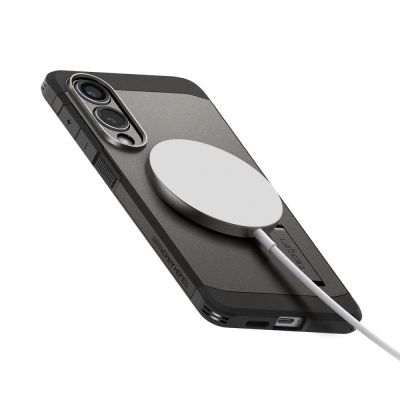 6. Spigen Tough Armor MagSafe Case für Samsung Galaxy S25 Edge - Grau/Schwarz