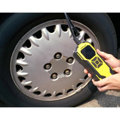 8. 12V SXIF0101 STANLEY Akku-Kompressor