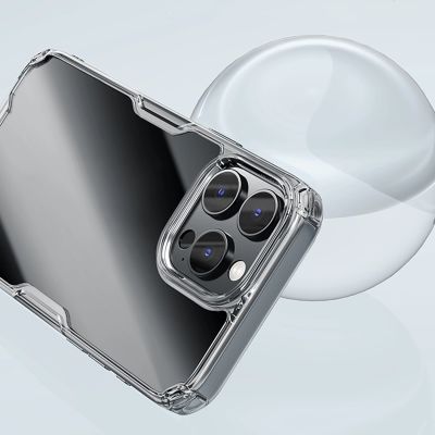 7. Nillkin Nature Pro Hülle für iPhone 16 Pro – transparent und weiß