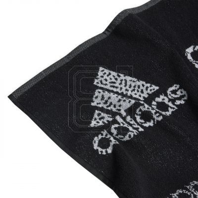 5. Must-Have HS2056 Handtuch der Marke Adidas