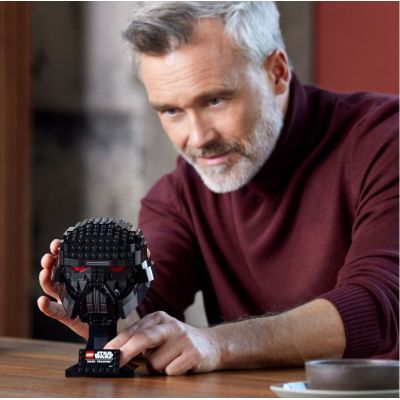 5. LEGO Star Wars 75343 Dunkler-Trooper-Helm