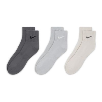 Nike Everyday Lightweight Ankle-Socken, 3er-Pack SX7677-991