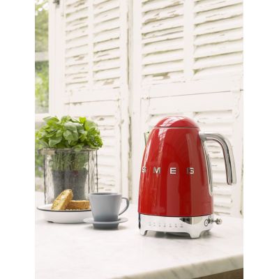 11. SMEG KLF04RDEU Wasserkocher