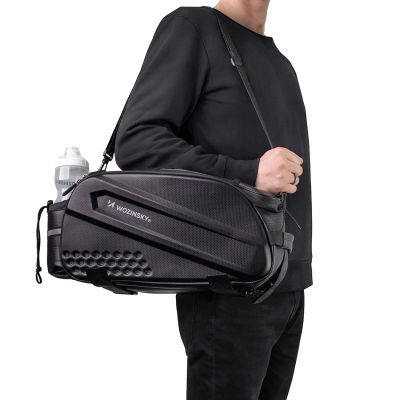 2. Wozinsky Fahrradgepäckträgertasche mit langem Gurt und erweiterbaren Seitentaschen – Schwarz