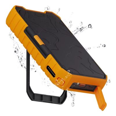 4. Xtorm XR203 Powerbank 10000 mAh Schwarz, Orange